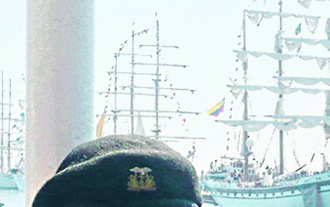 ZOILA VALENCIA, Capitán de Navío de la Armada del Ecuador, ahora en servicio pasivo