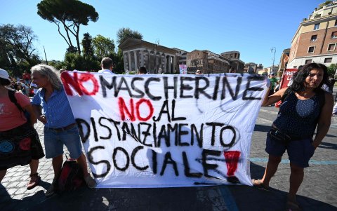 ROMA. La pancarta dice 