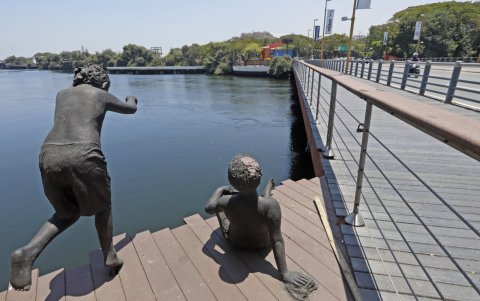 Malecón del Salado. Desde marzo, los turistas no han llegado al lugar a caminar ni a fotografiarse con las esculturas que se encuentran en el sitio.
