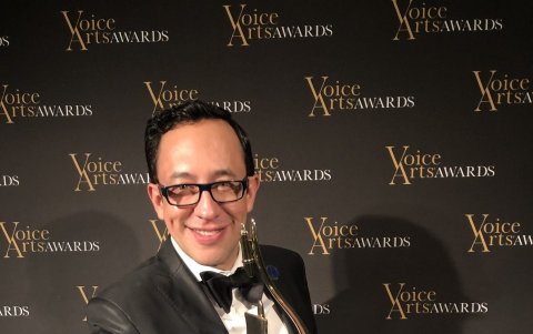 En el 2019 participó en los ‘Voice Arts Awards’ y ganó en dos categorías.