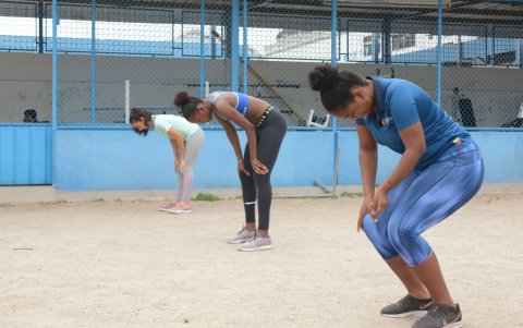 Las prácticas previo al campamento las realiza en la pista Víctor Emilio Estrada de Fedeguayas.