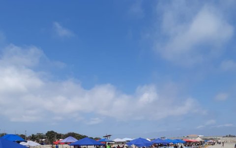 Apertura. El Municipio autorizó la instalación por día de 40 parasoles con capacidad para cuatro visitantes cada uno.