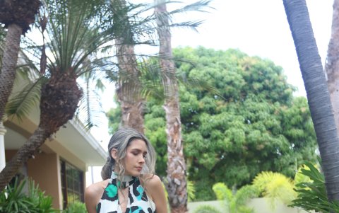 Es la directora creativa de los diseños de ropa Étoile.