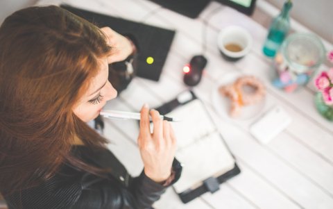 Desde las opciones de desarrollo dentro de una compañía hasta los espacios para descansar, hay varios factores que integran el salario emocional.