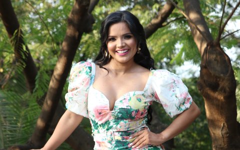 Evelyn Vanessa dice que sus piernas y su sonrisa son sus principales atractivos.