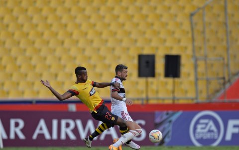 Jefferson Orejuela, volante de Barcelona, aún no demuestra eficientes ejecutorias con el Ídolo.