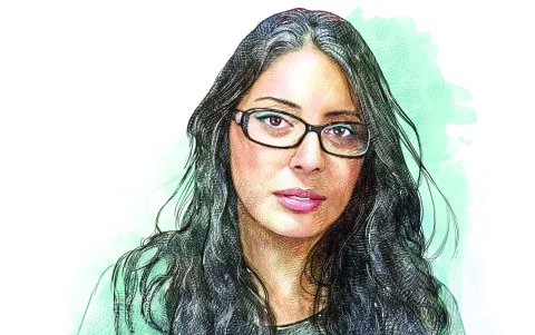 La docente y también escritora participa de la Feria Internacional del Libro de Guayaquil.