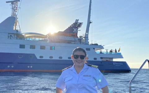 Trayectoria. Albán tiene 35 años edad y 15 de ellos son de su carrera en el mundo de la marina.