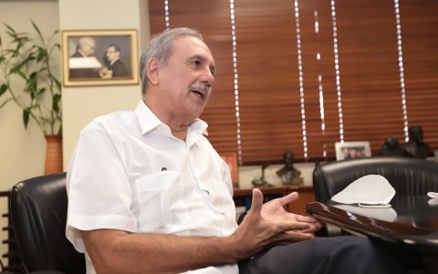 Jorge Gallardo pide cambios en el sector bursátil.