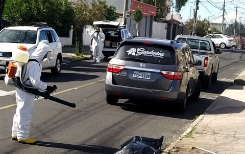 Los fallecidos en las calles, por demoras en la recolección de cadáveres, marcaron uno de los episodios más oscuros de la pandemia.