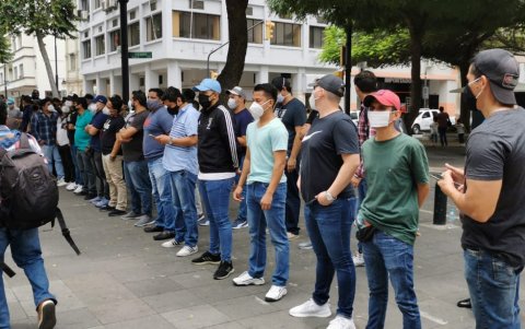 Agentes civiles, de la Dirección de Justicia y Vigilancia, también asistieron.