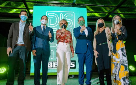 [MISSING]binding.image.description