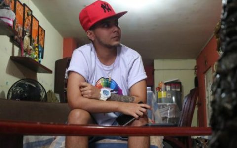 Zackary es coordinador del Centro Psicotrans en Quito.