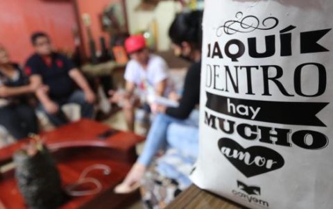 Padres de un hombre trans cuentan cómo se arrepintieron por ingresar a su hijo a uno de estos centros clandestinos.