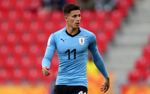 El volante charrúa había tenido minutos en duelos amistosos, pero ante Chile debutó en eliminatorias.