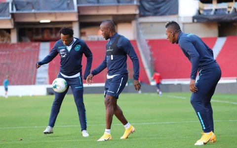 Los jugadores de la Tri vienen trabajando desde el viernes pasado luego de la derrota 0-1 ante Argentina.
