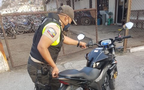 Esta es la motocicleta en la que se transportaba el occiso .