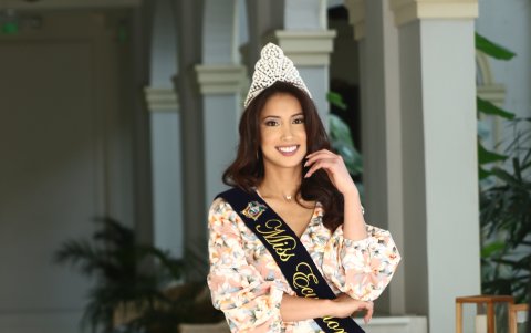 Leyla vive en Quito.