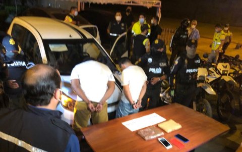 Los detenidos el fin de semana en operativos Duarán, tenían dos bloques al parecer de marihuana.