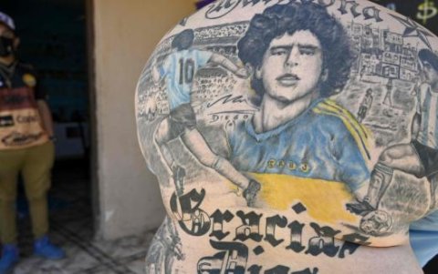 Guillermo Rodríguez, dice que el mejor homenaje a Maradona es llevarlo en la piel.