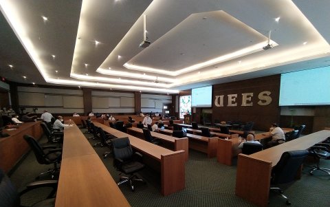 Anuncio. Los miembros de las diferentes mesas técnicas, socializan las recomendaciones que elaboraron durante la cita de este miércoles.