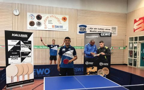 Emiliano juega el club alemán TTC Bietigheim-Bissingen eV que compite en la Primera Regional, que en ese país vendría a ser como la cuarta Bundesliga