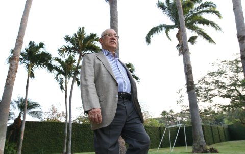 “Cuando hagan algunos cuestionamientos infames sobre mí, pregunten antes a mis profesores y a mis alumnos”.