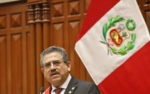 Manuel Merino de Lama, en su primer discurso como presidente de Perú ante el Congreso que presidió hasta minutos antes.