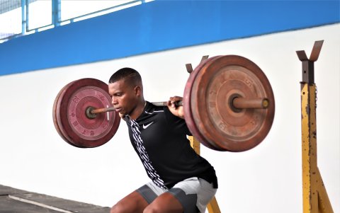 Físico y velocidad es en lo que Álex Quiñónez se concentra previo a su vuelta a las competencias previstas para marzo de 2021, en Estados Unidos.