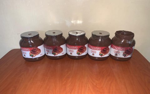 Hecho. En estos envases se descubrió la marihuana.