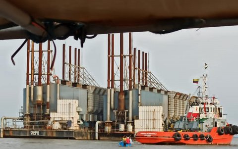 Hecho. La Capitanía desconoce cuántas horas antes del aviso recibido, las naves estuvieron a la deriva. Asegura que se actuó apenas el ECU-911 emitió la alerta.