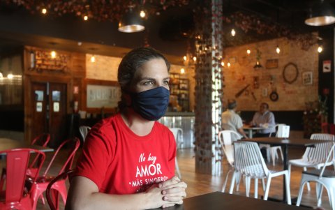 Figura. Ferrero durante la entrevista con EXPRESO.