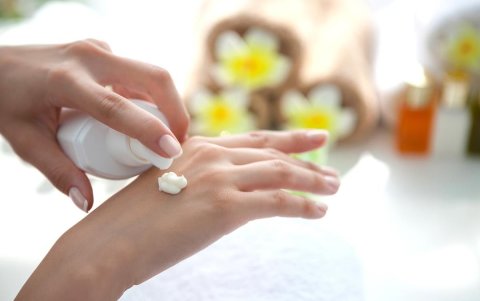 Hidratar las manos todos los días es parte del ritual de cuidados