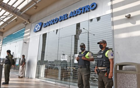 Una agencia bancaria ubicada en el centro comercial Mall del Sur, en Guayaquil, fue asaltada la mañana del jueves, antes de abrir sus puertas al público.
