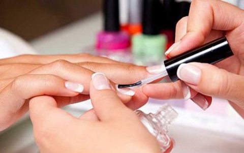 La manicurista debe observar máximas normas de higiene