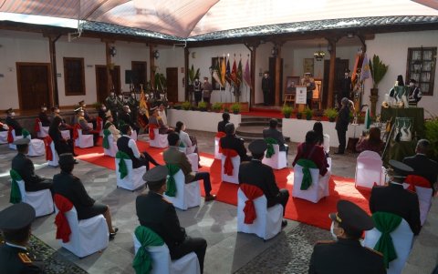 Reunión. El Día del Himno Nacional fue recordado con un pequeño acto.