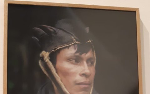 La muestra cuenta con fotografías, video e dos instalaciones sonoras.