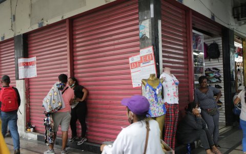 Una de las 100 bodegas que el municipio clausuró por no tener los permisos de funcionamiento.