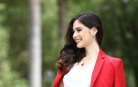 Es muy formal a la hora de vestir, un estilo que adoptó desde que inició su carrera como abogada.