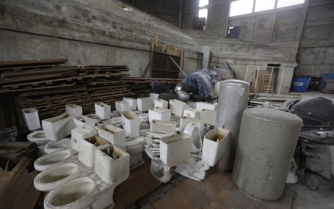 El 21 de septiembre de 2018, diario EXPRESO fue el primer medio que tuvo acceso al Monstruo Naranja encontrando un escenario desolador. El lugar se había convertido en una bodega.