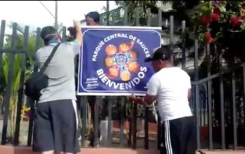 Hecho. Los moradores instalaron señaléticas.