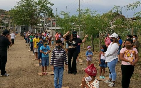 Las organizaciones sociales acuden a conocer las necesidades de los niños de varios sectores de Guayaquil,