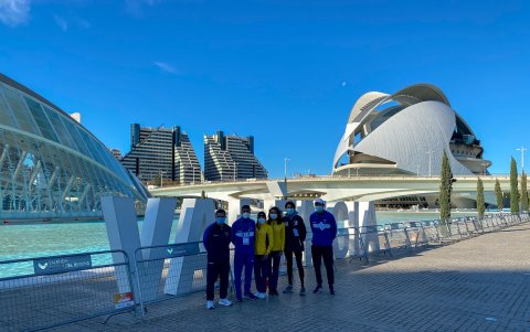 Equipo. Además de Paola, en España corrió Segundo Jami y Rosalba Chacha.