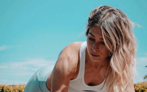 Además de fasting cardio, hace pilates reformer, y alta intensidad HIITS..