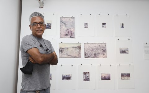 Ricardo Bohórquez es uno de los 18 creativos que participan en la exposición.