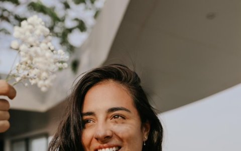 El amor por las flores lo heredó de su bisabuela, fundadora del Club de Jardinería en Quito.