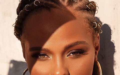 Las argollas grandes se pueden usar en el día o la noche.