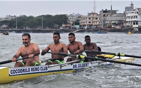 La yola de Cocodrilo Remo Club también llegó a la meta