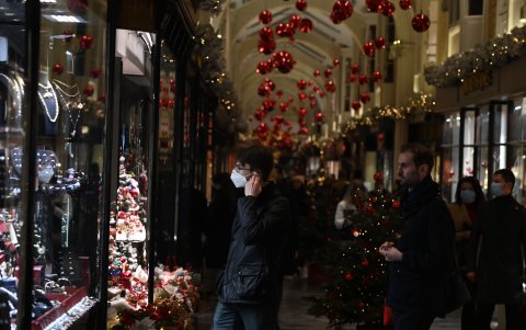 Las restricciones se dan luego del elevado número de contagios.