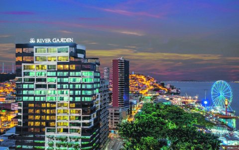 Inauguración. El River Garden se ubica en un lugar destacado del centro histórico. Su apertura oficial estaba programada para mediados de año, pero la emergencia obligó a posponer ese momento.